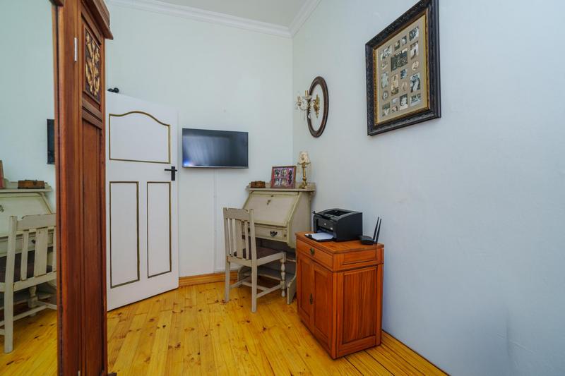 2 Bedroom Property for Sale in Harfield Village Western Cape